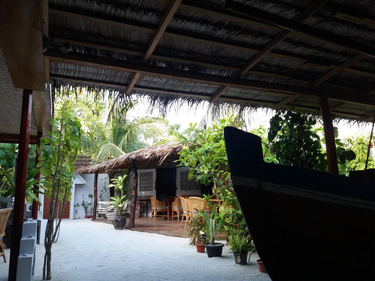 Alvi Star Inn Thulhaadhoo Exterior foto